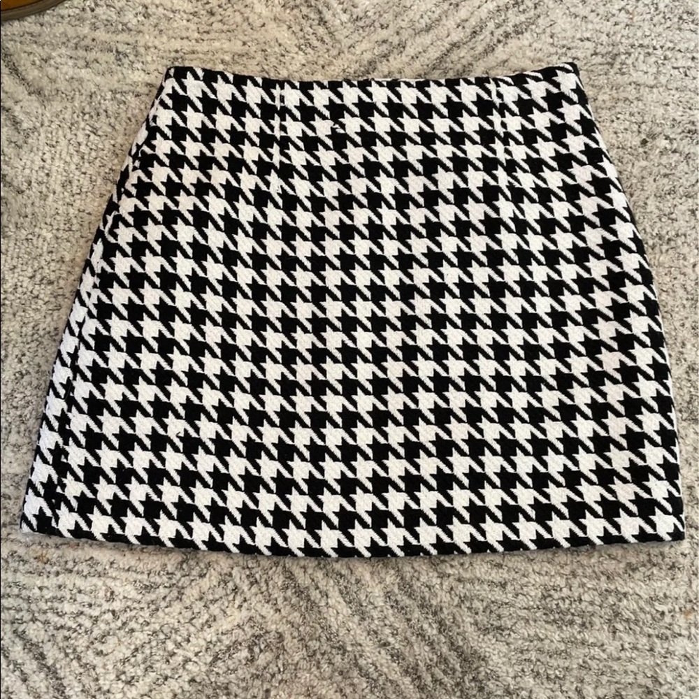 Classic Houndstooth Skirt